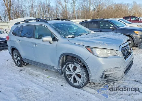 2019 Subaru Ascent Premium z USA, uszkodzony, nr VIN 4S4WMACD6K3444953